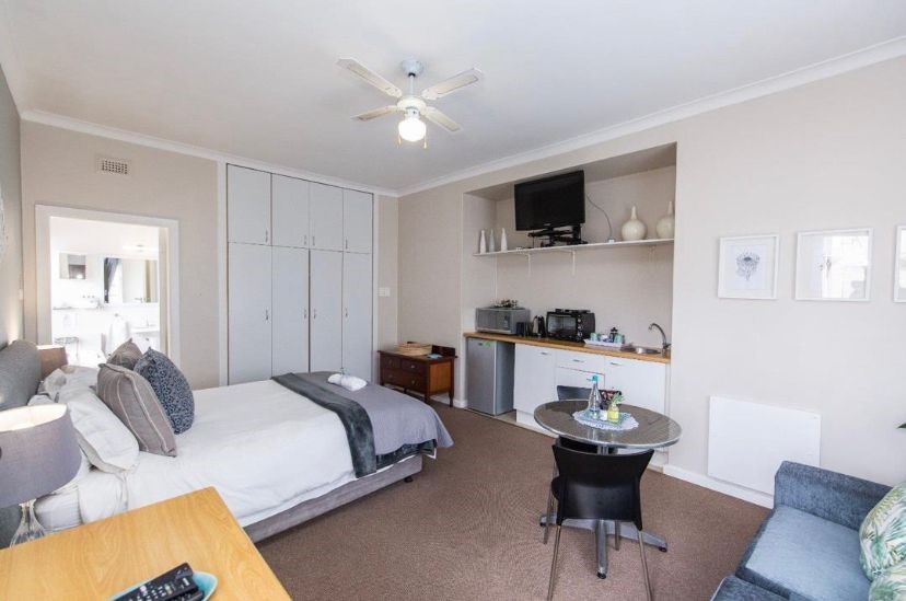 10 Bedroom Property for Sale in Summerstrand Eastern Cape